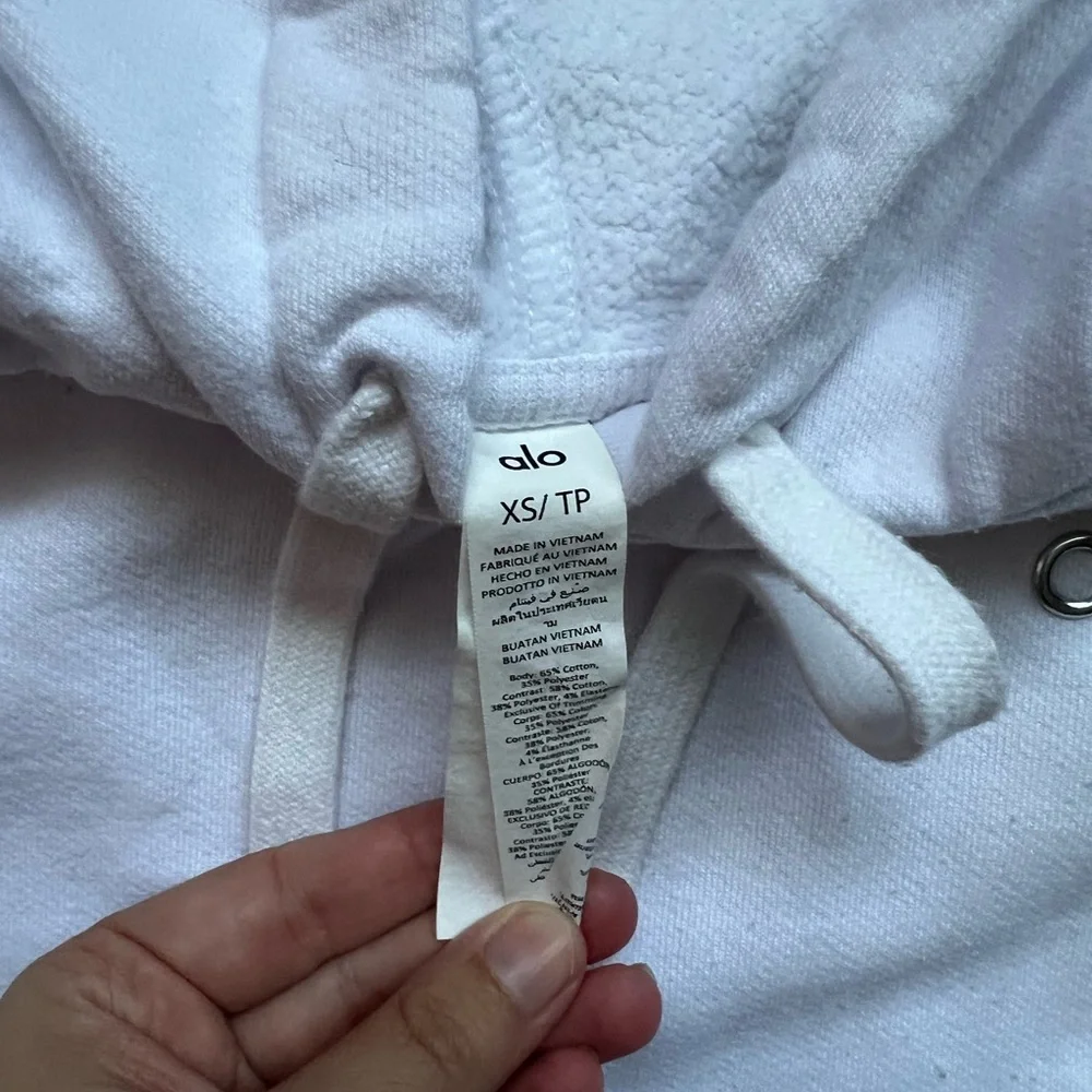 ALO Yoga Women's Accolade White Hoodie